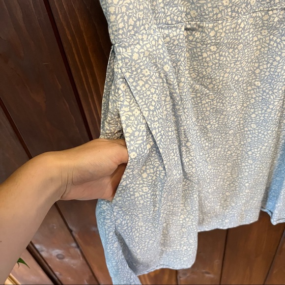 Gap Floral Blue and White Fit & Flare A-Line Pleated Cotton Mini Dress - Picture 2 of 4